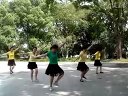 东湖萍姐广场舞 健身舞草地上
