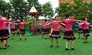 春花广场舞藏族圈舞一个妈妈的女儿附背面演示分解