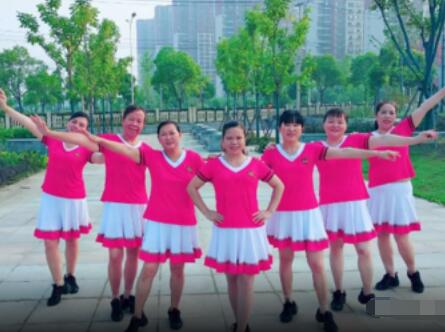 贵州小平平广场舞《最美的情缘》恰恰 背面演示及分解教学 编舞小平平