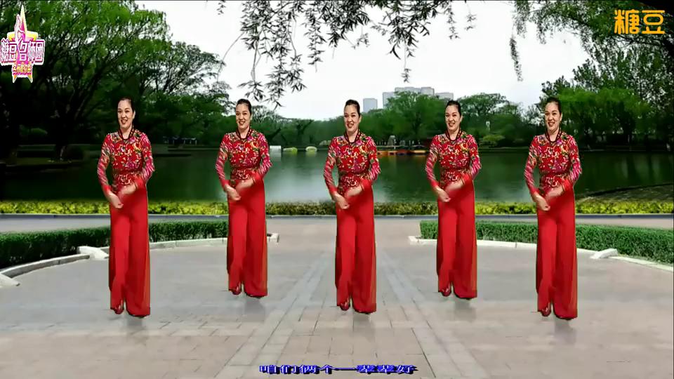 漓江飞舞广场舞《棉袄袄》陕北风情最新欢快秧歌舞蹈