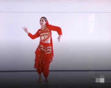 郦影广场舞《蒙格尼》简单热情印度舞 背面演示及分解教学 编舞郦影