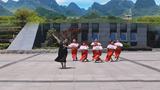 芜湖飞翔广场舞队 万水千山总是情  正背团队表演版