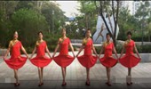 三亚迎宾广场舞《童年》16步双人对跳舞 演示和分解动作教学 编舞韩明