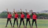 连平自由飞舞健身队广场舞《38度6》DJ网红摆胯舞32步 演示和分解动作教学
