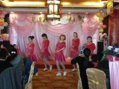 新疆果果健身舞队 接新娘 婚宴现场版 编舞青儿老师