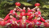 云紫燕广场舞《红红的中国红》灯笼舞喜庆中国2019 演示和分解动作教学