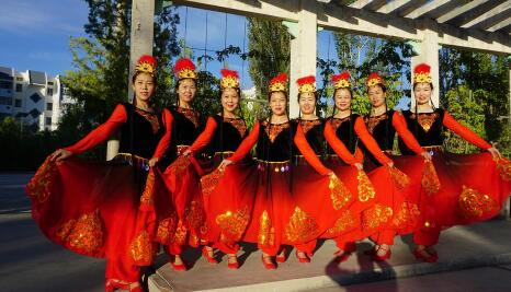 兰子广场舞《请你尝块哈密瓜》新疆舞 演示和分解动作教学 编舞兰子