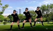 雲儿广场舞《真的不容易》原创32步现代舞 演示和分解动作教学