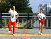 夫妻广场舞北京的金山上 附分解动作教学 原创编舞以舞会友