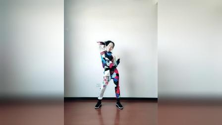 最新流行舞曲《丁丁》丽萍表演拉丁舞风格跳的真棒
