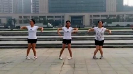 女子健身队广场鬼步舞原创动感街舞视频