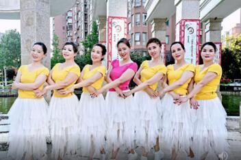 北京冬之雪广场舞《只要你还需要我》背面演示及分解教学 编舞冬之雪