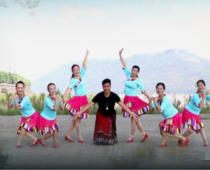 凤凰六哥广场舞《神奇的九寨》藏族舞 背面演示及分解教学 编舞凤凰六哥