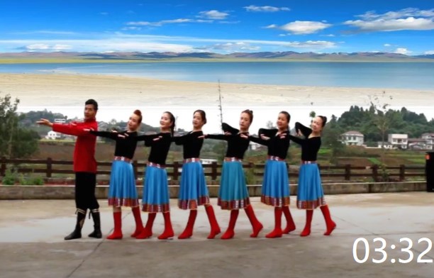 凤凰六哥广场舞《最美的眷恋》原创藏族舞团队版！