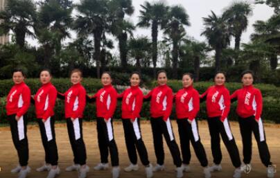 美久广场舞《爱情的力量》网红流行32步步子舞 背面演示及分解教学