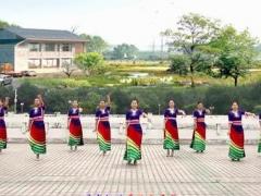 云裳广场舞《多情的月光》傣族舞 团队演示和分解动作教学 编舞肖肖