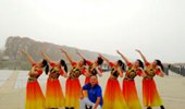 李超广场舞《火热的新疆》新疆风格 演示和分解动作教学 编舞李超