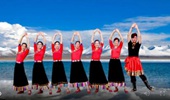 韦福强广场舞《天上的纳木错》藏族舞 演示和分解动作教学 编舞韦福强