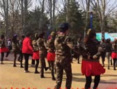 冬冬水兵舞呼市青城公园分部第二套表演《唱支山歌给党听》