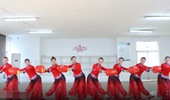 刘荣广场舞《新年到》灯笼舞 演示和分解动作教学 编舞刘荣