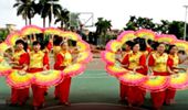 湛江红苹果广场舞《我和我的祖国》迎国庆变队形舞 演示和分解动作教学