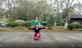 河源廖梅方广场舞《最贵是健康》对跳健身操 演示和分解动作教学