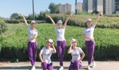 杨杨广场舞《一物降一物》快乐健身舞 演示和分解动作教学 编舞杨杨