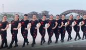 太湖一莲广场舞《梦里青草香》原创16步水兵舞 演示和分解动作教学