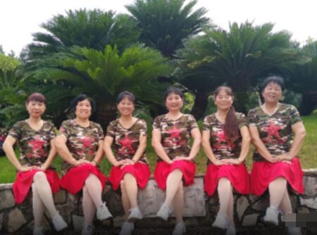 上海香何花广场舞《远方的爱人》水兵舞 背面演示及分解教学 编舞香何花