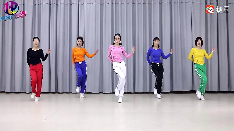 杨丽萍广场舞《神仙姑娘》青春有活力的减肥操完整版