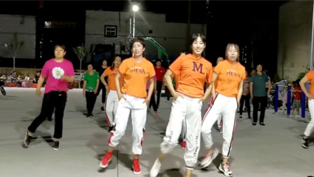 阿采原创广场舞网红舞教学《心上的姑娘》全网都在跳32步轻松学会
