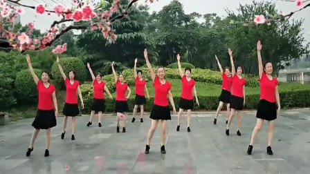 广场舞大全绵阳社区中老年大学学员表演《中国好吉祥》舞蹈太漂亮了