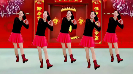 喜庆广场舞《欢欢喜喜过大年》灯笼舞变队形舞台版太好看了
