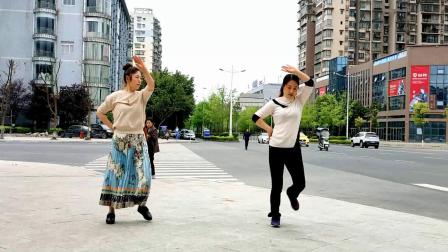 支英广场舞《落叶的痛》32步广场舞特别适合中老年人跳