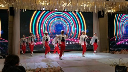 庆祝中国共产党成立100周年舞台表演